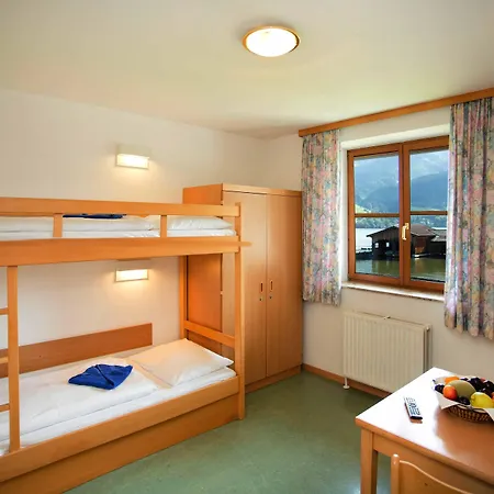 Hostel Junges Zell Am *
