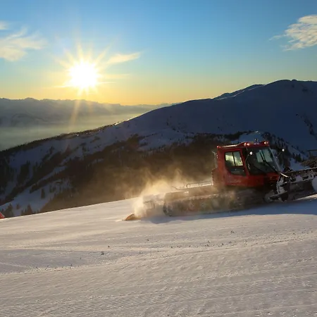 旅馆 滨湖采尔尤格斯酒店