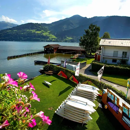 滨湖采尔尤格斯酒店