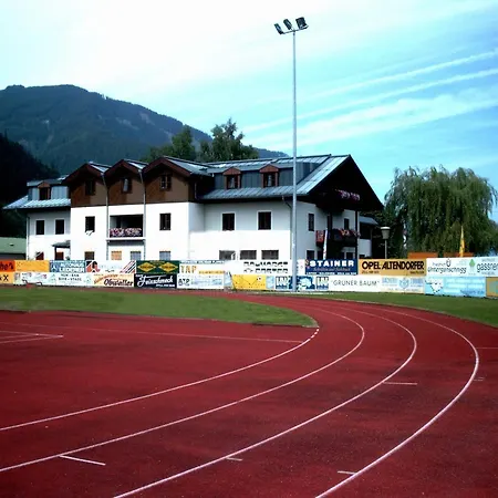 Hostel Junges Zell Am *