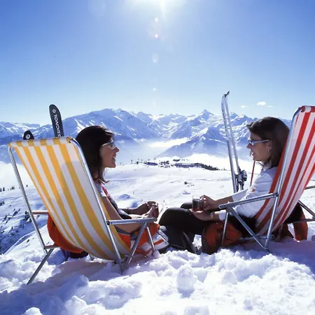 Junges Zell Am Hostel