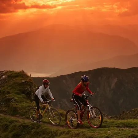 Hostel Junges Zell Am *