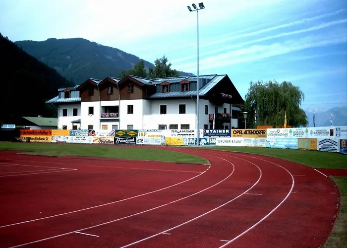 Vandrarhem Junges Zell Am *