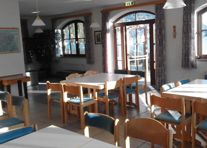 Junges Zell Am Vandrarhem