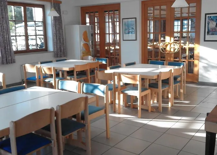 Junges Zell Am Albergue