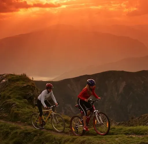 Vandrarhem Junges Zell Am *