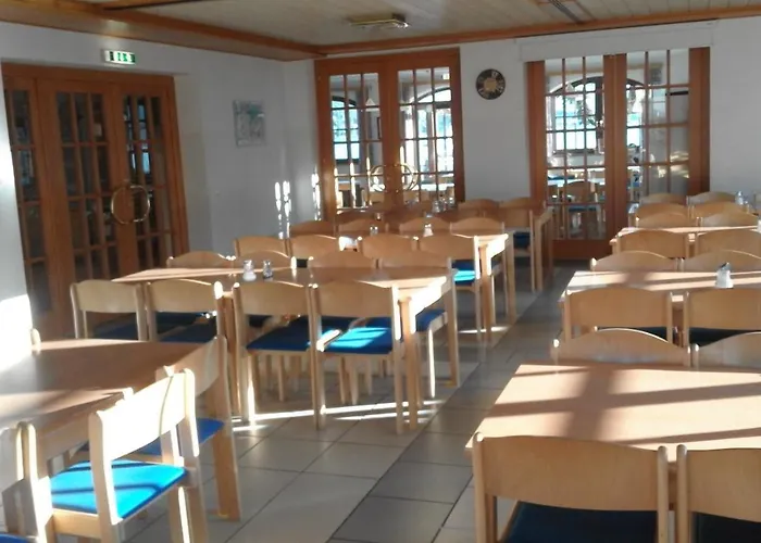 Junges Zell Am Albergue *