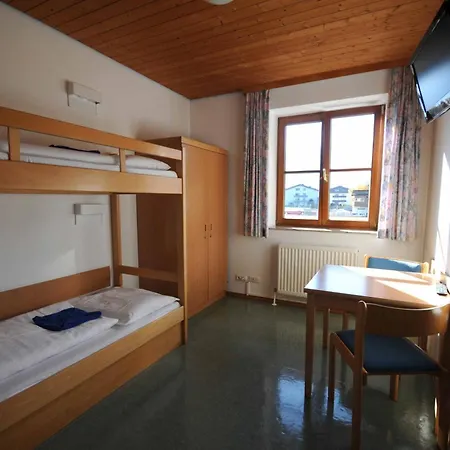 Junges Zell Am Vandrarhem *