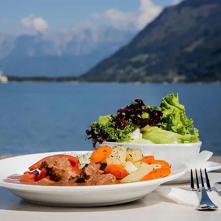 Vandrarhem Junges Zell Am *