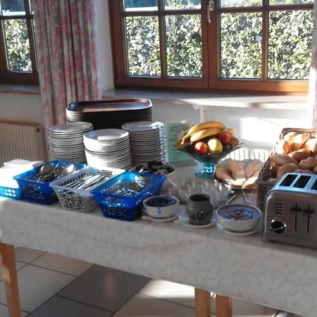 Vandrarhem Junges Zell Am *